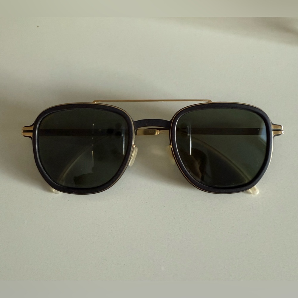 Stylish Black and Gold Sunglasses